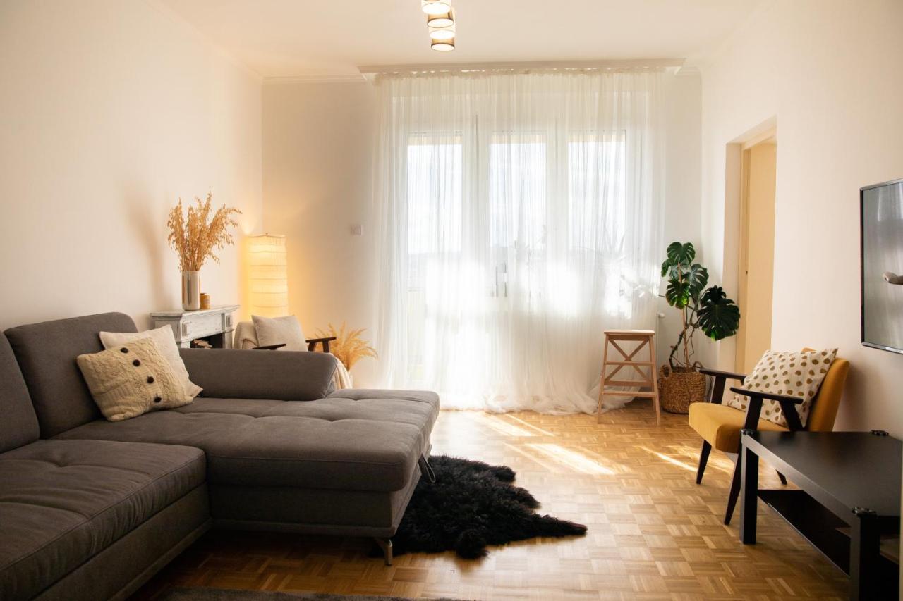Firpo Apartman เอ็กเกอร์ ภายนอก รูปภาพ