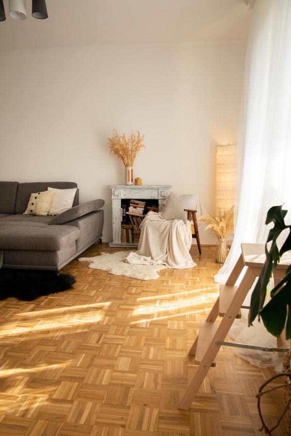 Firpo Apartman เอ็กเกอร์ ภายนอก รูปภาพ