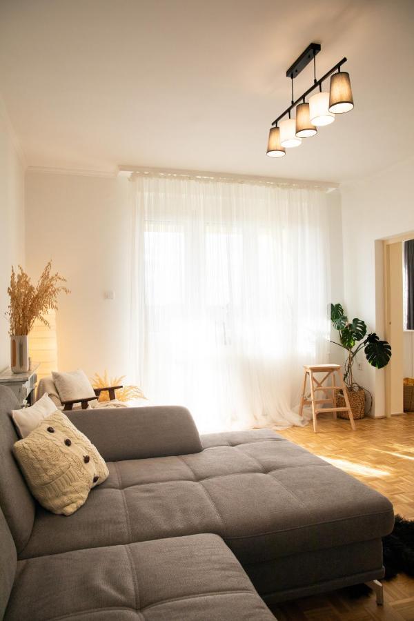 Firpo Apartman เอ็กเกอร์ ภายนอก รูปภาพ